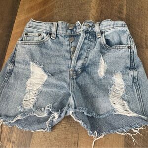 i’m selling these super cute pacsun shorts! Size: 22 💙